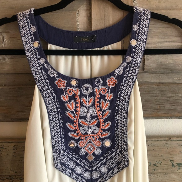 Unique Flow Dress - Picture 3 of 4